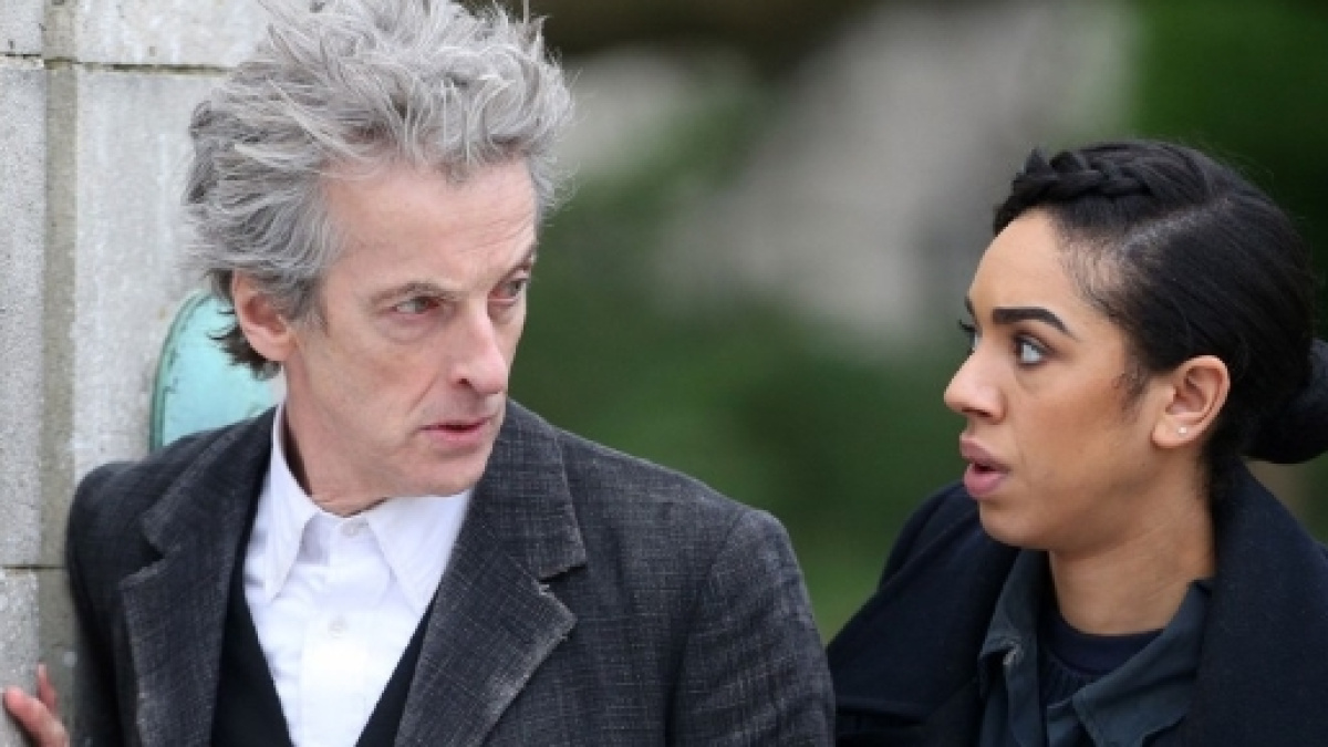 Doctor Who : Le Docteur prêt à faire découvrir son univers à Bill.
