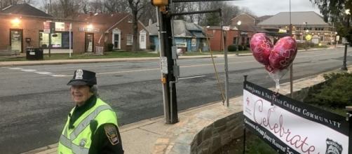 92-year-old school crossing guard marks 50 years of service - Photo: Blasting News Library - ABC News - go.com