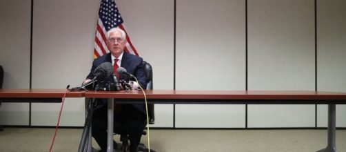 Il segretario di stato americano Rex W Tillerson annuncia linea dura nelle trattative con Mosca