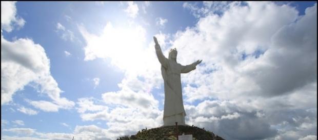 Chrystus w Świebodzinie domaga się czternastogodzinnych bóli porodowych Chrystus w Świebodzinie domaga się czternastogodzinnych bóli porodowych