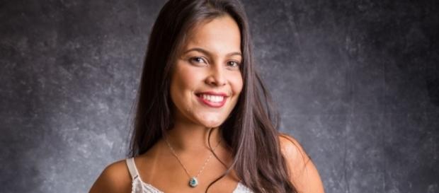 Emilly quer posar nua depois que sair da casa Emilly quer posar nua depois que sair da casa
