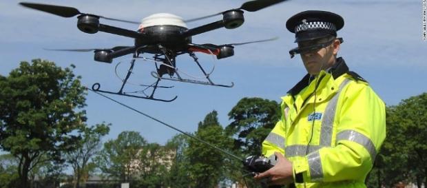 Gun drone appears legal in video, but FAA, police probe - CNN.com - cnn.com Gun drone appears legal in video, but FAA, police probe - CNN.com - cnn.com
