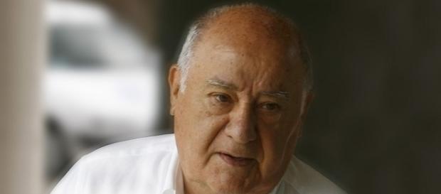 Las críticas a Amancio Ortega por su donación Las críticas a Amancio Ortega por su donación