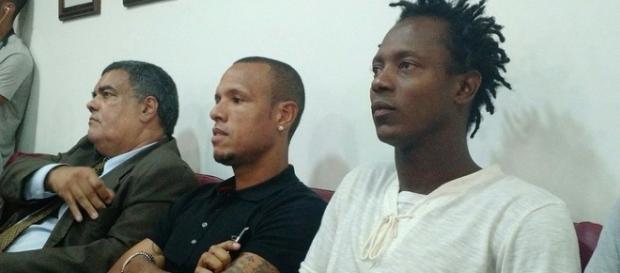 Luís Fabiano acompanha julgamento ao lado de Andrezinho Luís Fabiano acompanha julgamento ao lado de Andrezinho