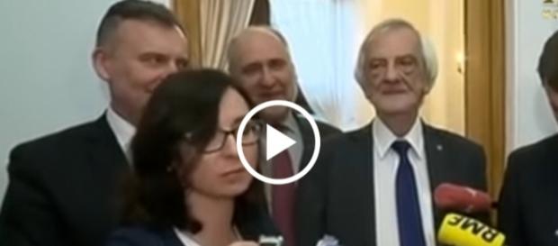 Marszałek Terlecki po raz kolejny nie pozostawił suchej nitki na opozycji totalnej. Marszałek Terlecki po raz kolejny nie pozostawił suchej nitki na opozycji totalnej.