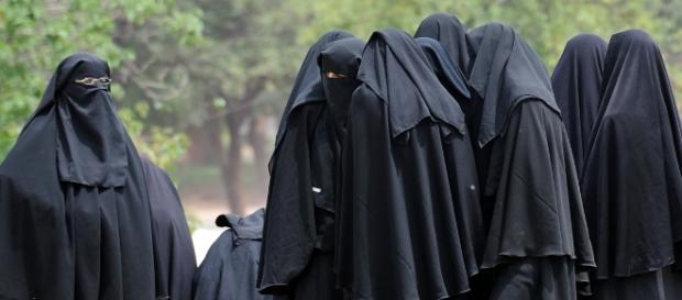 Niederlande führen Burka-Teilverbot ein - Mehrheit für Gesetz ... - krone.at Niederlande führen Burka-Teilverbot ein - Mehrheit für Gesetz ... - krone.at