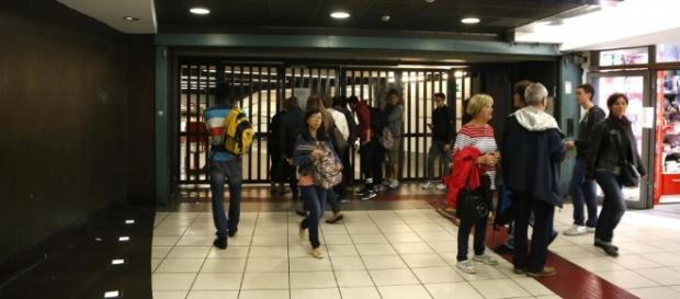 La metro B riapre dopo l'incidente La metro B riapre dopo l'incidente