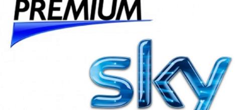 Loghi di Sky Italia e Mediaset Premium
