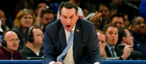 Duke Coach Mike Krzyzewski will try to guide his Blue Devils to an upset on Saturday night. [Image via Blasting News image library/inquisitr.com]
