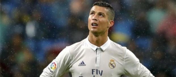 CLASH : Un joueur de L1 dézingue Cristiano Ronaldo ! CLASH : Un joueur de L1 dézingue Cristiano Ronaldo !
