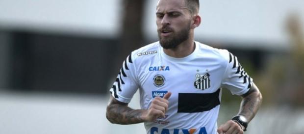 Lucas Lima segue sendo desfalque no Peixe Lucas Lima segue sendo desfalque no Peixe
