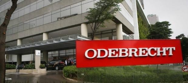 Odebrecht também teria contribuído com pagamentos de caixa 2 à campanhas estaduais pelo Brasil. Odebrecht também teria contribuído com pagamentos de caixa 2 à campanhas estaduais pelo Brasil.