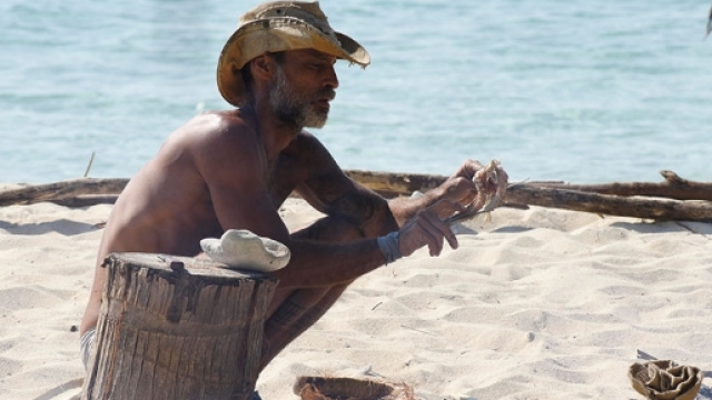 La caduta di Raz Degan - News | Isola dei Famosi 2017 - mediaset.it