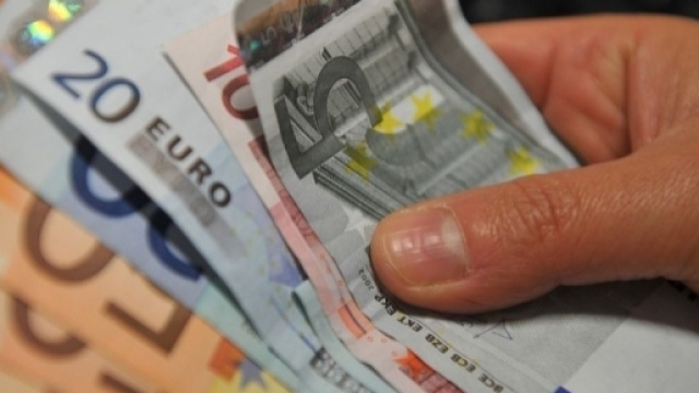 La situazione dei redditi in provincia di Lecce - foto businessonline.it