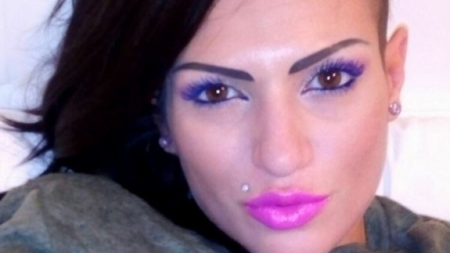 Serena Rinaldi manda un bacio ai fan