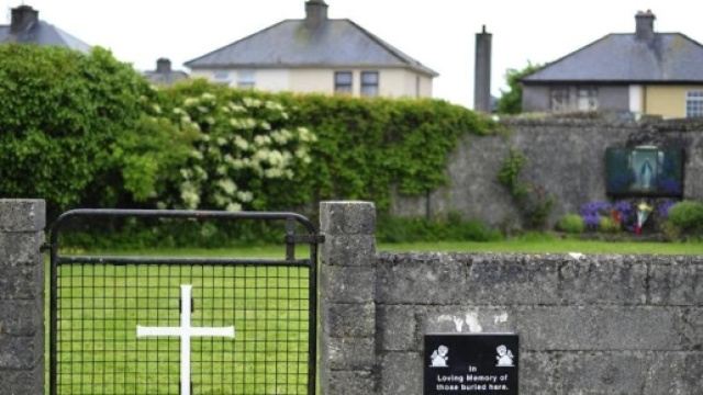 Trovata una fossa comune in un ex orfanotrofio “Sepolti 800 ... - lastampa.it