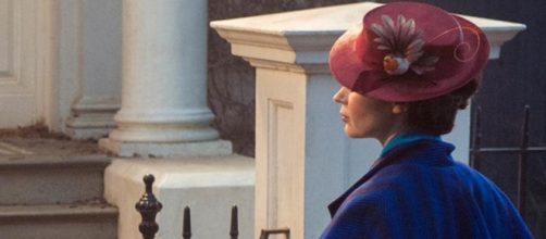 First look: Emily Blunt brings the magical Mary Poppins back after ... - hindustantimes.com