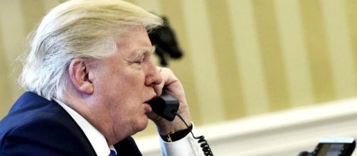 Obama calls Trump's phone tapping claim 'false' - France 24 - france24.com