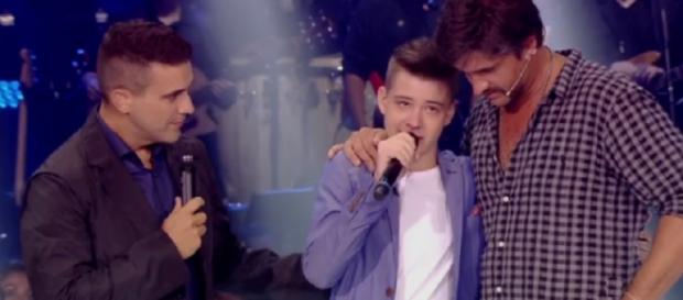 Cadê o Victor? Novamente programa corta imagem de cantor sertanejo por acusação de violência doméstica Cadê o Victor? Novamente programa corta imagem de cantor sertanejo por acusação de violência doméstica