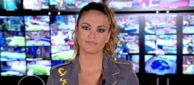 Fulminan 'Última Hora' y despiden a Lara Álvarez por esta oportunista razón Fulminan 'Última Hora' y despiden a Lara Álvarez por esta oportunista razón