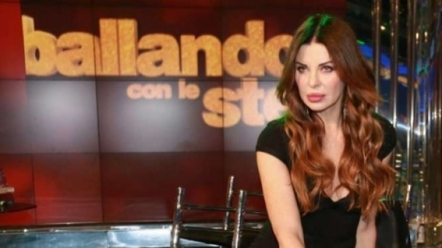 Ballando con le stelle, ormai è guerra aperta tra la giudice e la concorrente