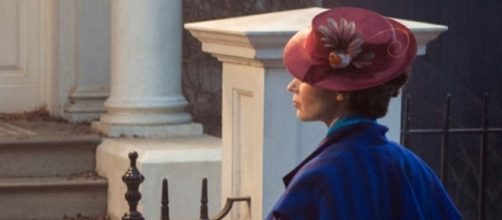 Emily Blunt nails the look for 'Mary Poppins Returns'. / Photo from 'Entertainment for Now' - entertainmentfornow.com