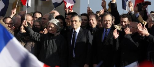 François Fillon : ce qu'il faut retenir de son discours au Trocadéro - rtl.fr