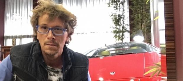 Alejandro Abad denuncia haber sido agredido por Elettra Lamborghini Alejandro Abad denuncia haber sido agredido por Elettra Lamborghini