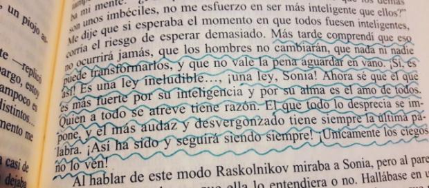 Cita de Raskolnikov declarándose culpable ante Sonia (foto propia) Cita de Raskolnikov declarándose culpable ante Sonia (foto propia)