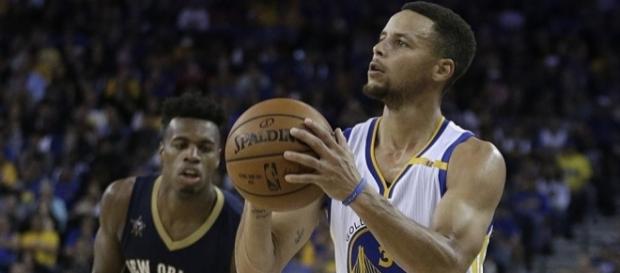 Curry entra en el Top 10 de triplistas Curry entra en el Top 10 de triplistas
