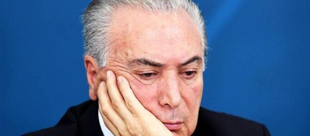 Defesa quer alegar que Temer não solicitou doações de campanha à empresas, mas delações podem comprometer o presidente. Defesa quer alegar que Temer não solicitou doações de campanha à empresas, mas delações podem comprometer o presidente.
