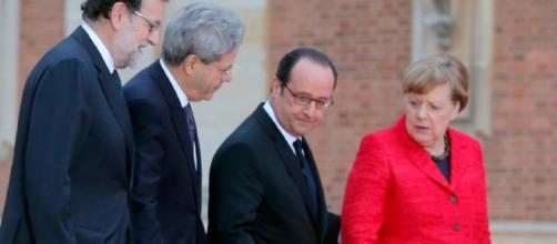 L'Europa sta insieme? Per Hollande, Merkel, Gentiloni e Rajoy sì, basta integrare velocità diverse. Foto: Ansa.