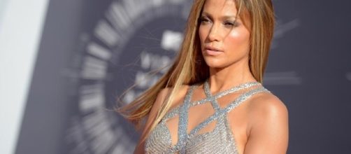 Jennifer Lopez | Rouge 18 - rouge18.com
