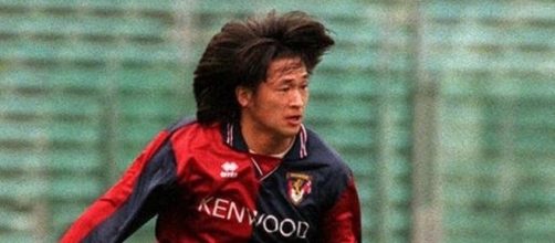 Kazu Miura con la maglia del Genoa - foto di pubblico dominio
