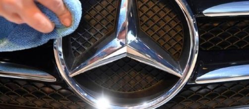 Mercedes richiama in tutto il mondo 1 milione di auto. Rischio ... - informazione.it