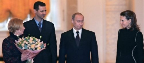 Vladimir Putin riceve Bashar al-Assad a Mosca, la foto è del 2005 ma dodici anni dopo l'alleanza tra Russia e Siria è più forte che mai