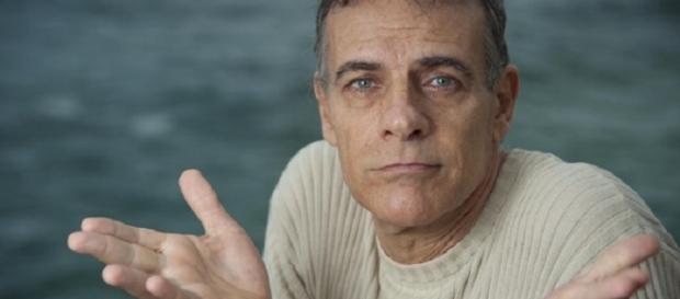 Ator Mario Gomes, com 64 anos, decide investir no mercado de fastfood Ator Mario Gomes, com 64 anos, decide investir no mercado de fastfood