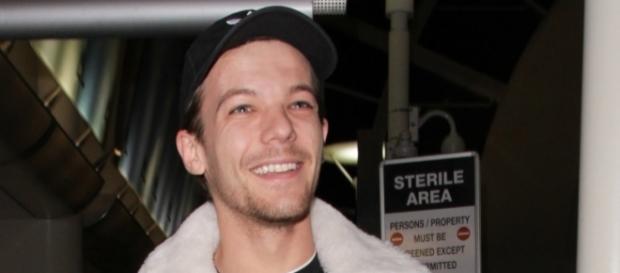 Louis Tomlinson vai ter que ir a tribunal Louis Tomlinson vai ter que ir a tribunal