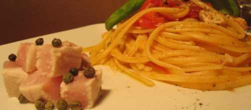 Spaghetti conditi con salsa delicata - blogspot.com