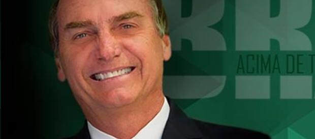 Bolsonaro aparece em boa posição nas pesquisas de intenção de voto Bolsonaro aparece em boa posição nas pesquisas de intenção de voto