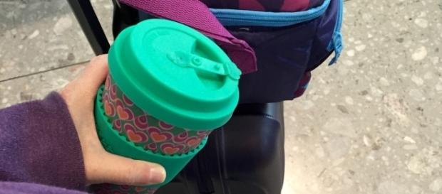 Der ökologisch-abbaubare Bambus-Kaffee-Becher Der ökologisch-abbaubare Bambus-Kaffee-Becher