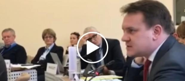 Poseł Prawa i Sprawiedliwości nie pozostawił suchej nitki na unijnych tolerastach. Poseł Prawa i Sprawiedliwości nie pozostawił suchej nitki na unijnych tolerastach.