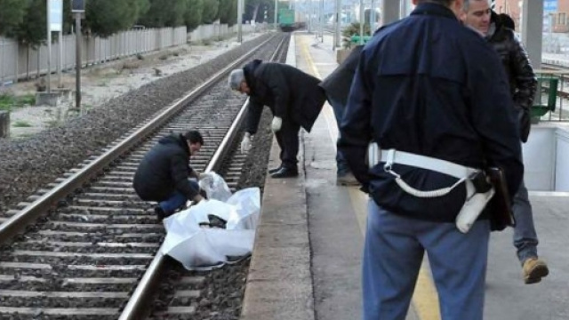 Catanzaro, incidente sui binari, morto un 13enne.