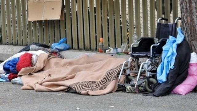 Clochard trovato morto si indaga sulle cause | Il Mattino - ilmattino.it