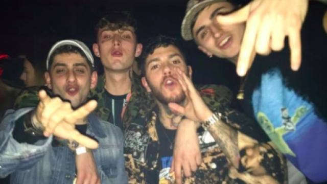 Emis Killa assieme alla Dark Polo Gang.