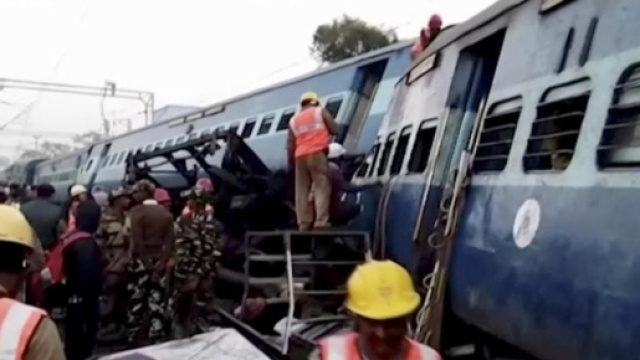 India, deraglia treno in Andhra Pradesh: almeno 36 morti e oltre ... - lastampa.it