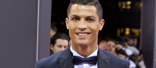 Cristiano Ronaldo será padre de gemelos mediante gestación ... - bekia.es