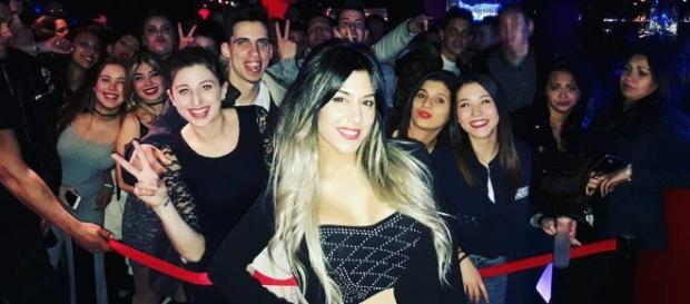 Bea de 'GH 17' posa durante uno de sus bolos - Fotos de Actualidad - bekia.es Bea de 'GH 17' posa durante uno de sus bolos - Fotos de Actualidad - bekia.es
