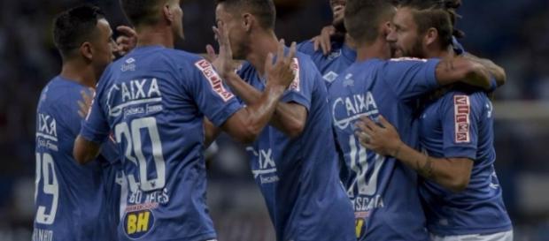 Cruziero vence o Murici com gols de Manoel e Ábila em campo deplorável Cruziero vence o Murici com gols de Manoel e Ábila em campo deplorável