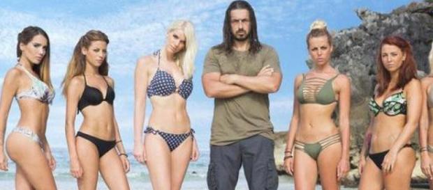 L'émission Moundir et les apprentis aventuriers saison 2 revient bientôt et le casting est dévoilé... enfin presque ! L'émission Moundir et les apprentis aventuriers saison 2 revient bientôt et le casting est dévoilé... enfin presque !